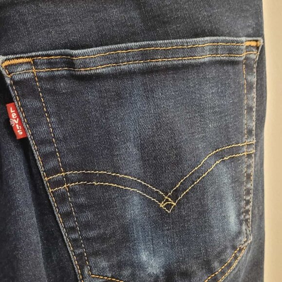 Classic Dark Blue Men's 511 Levi Strauss Jeans- 32 x 30 - Picture 4 of 4